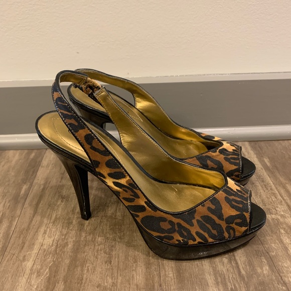 Heels - Picture 2 of 4